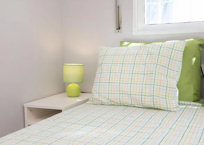 Malagaonbeach 1 - Two Bedrooms - Up To 3 People - 10 Meters Beach