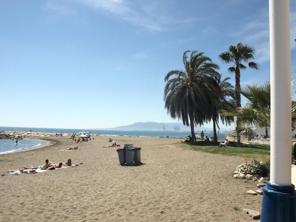 Malagaonbeach 1 - Two Bedrooms - Up To 3 People - 10 Meters * Malaga