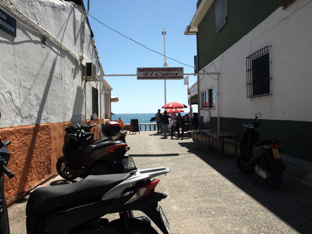Apartment Malagaonbeach 1 - Two Bedrooms - Up To 3 People - 10 Meters Malaga