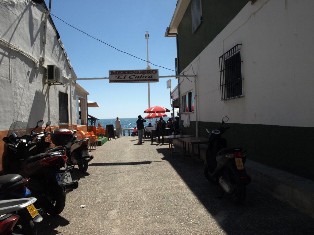 Malagaonbeach 1 - Two Bedrooms - Up To 3 People - 10 Meters * Malaga