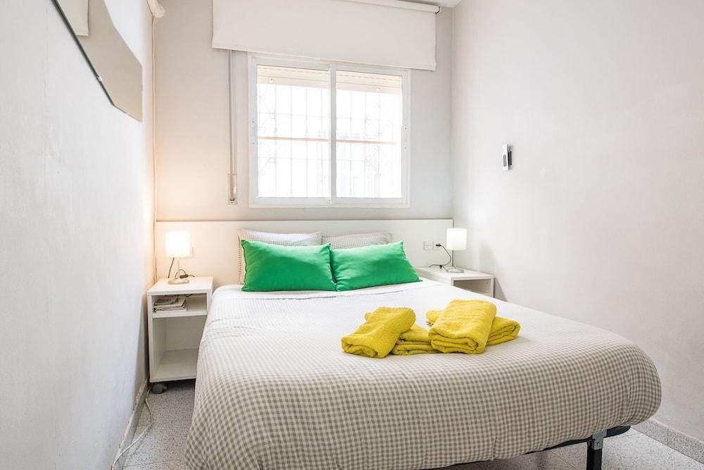 Malagaonbeach 1 - Two Bedrooms - Up To 3 People - 10 Meters Apartament